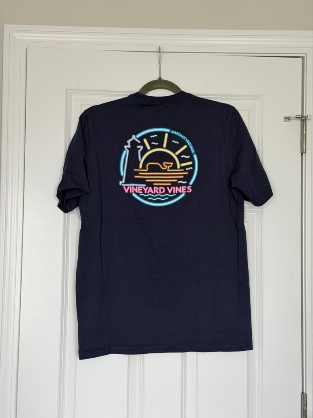 Vineyard Vines boys navy graphic tee size XL 18 Martha’s Vineyard - Picture 2 of 8